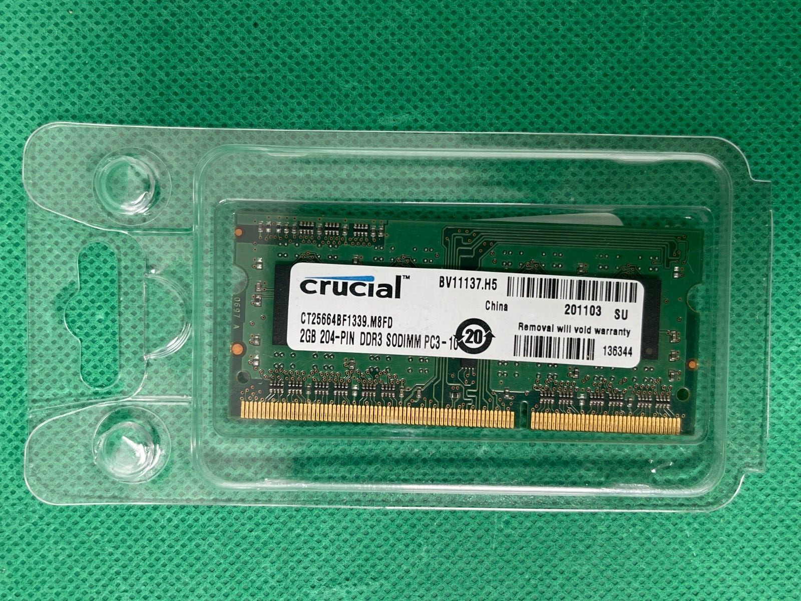 Crucial 2GB DDR3 PC3-10600 204-Pin SODIMM Memory Module (CT25664BF1339)