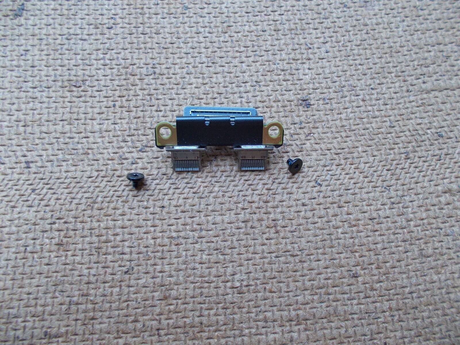 USB-C I/O BOARD PORTS – MacBook Pro 13″ A1989, A2159, 15″ A1990 2018, 2019