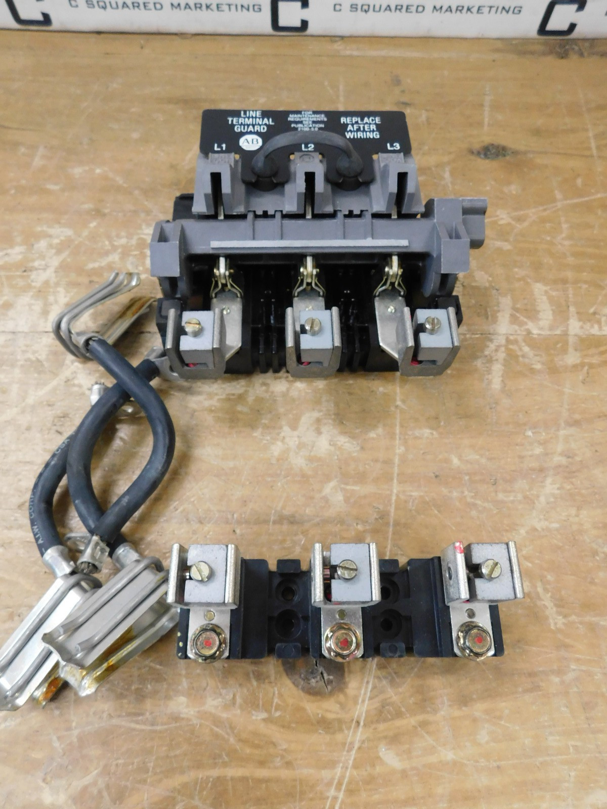 Allen Bradley 40116-465-01 100 Amp Fusible Disconnect used CSQ