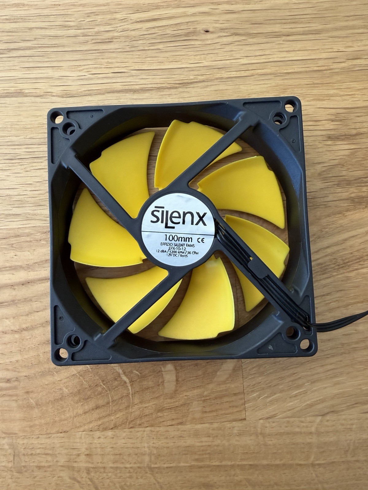 SilenX EFX-10-12 100 mm. 12DBA Fluid Dynamic Bearing Fan