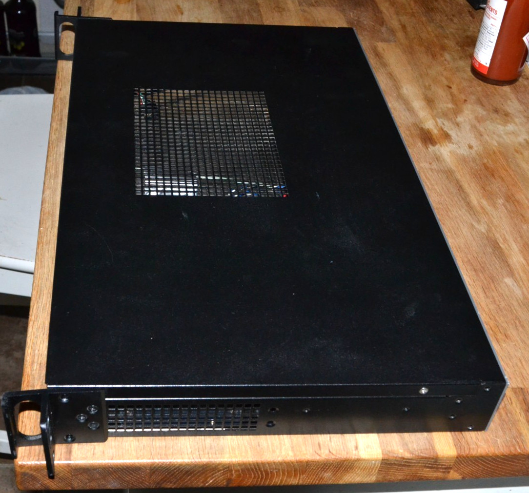 1U Rack Mountable mini-ITX Computer Case 10-inch Shallow Depth and Reversible