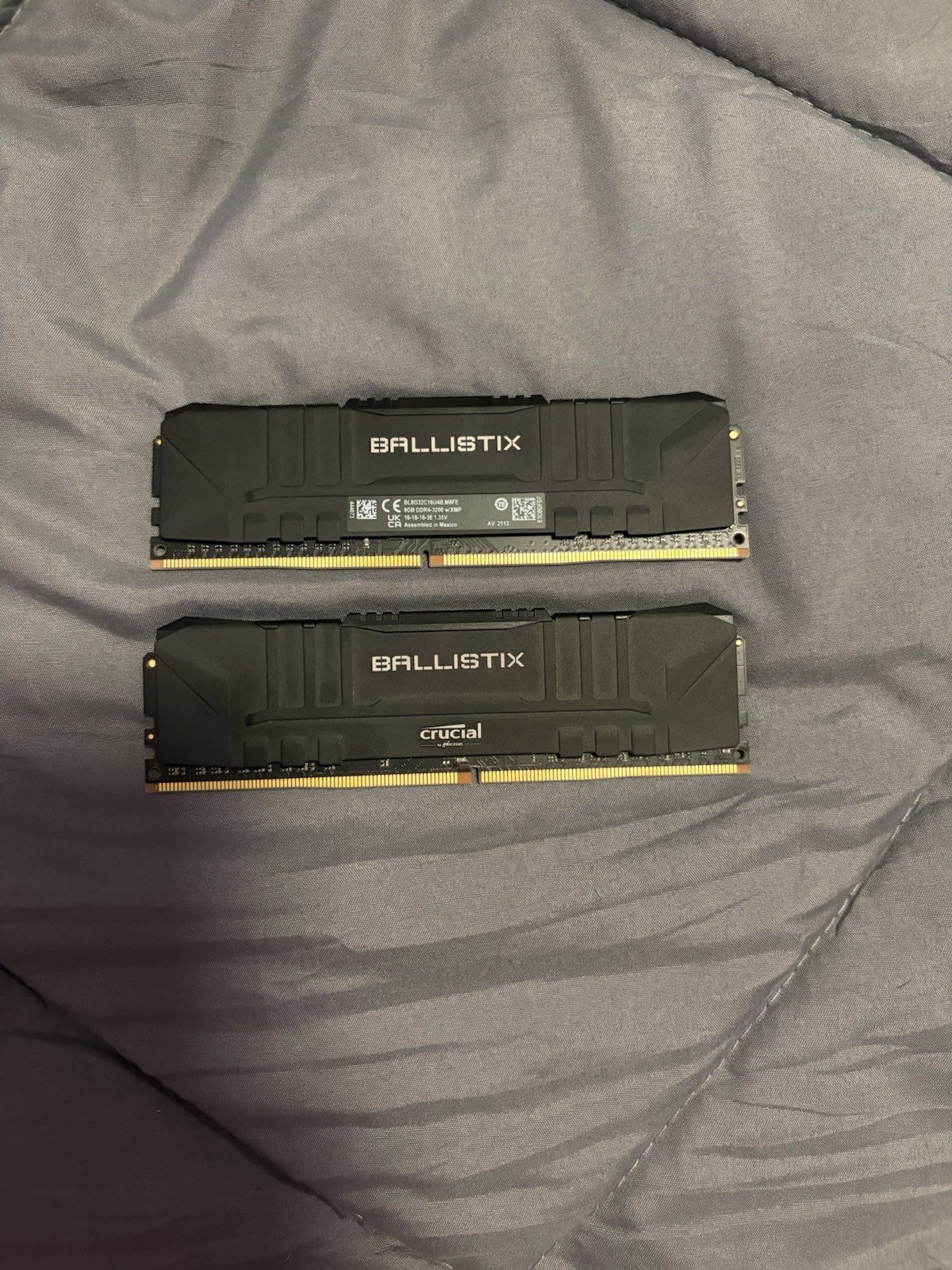 Crucial Ballistix 16GB (2x8GB) DDR4-3200 PC4-25600 288-Pin DIMM RAM