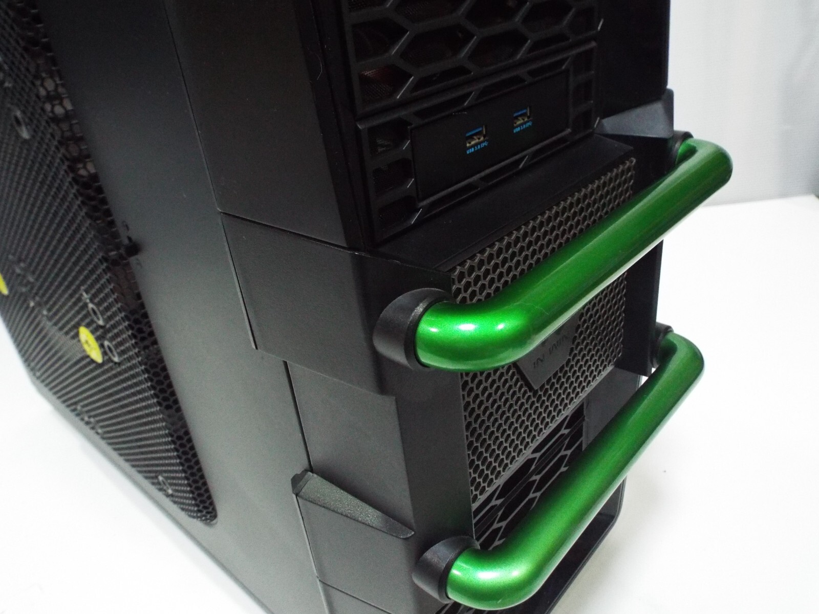 IN WIN Maelstrom Full Tower Case PC Chassis with 22cm big LED, 2x12cm Fan