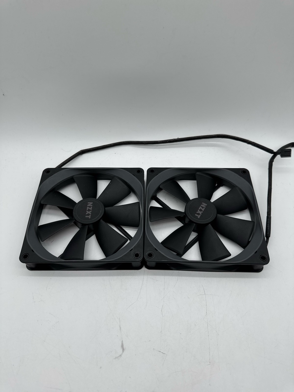 NZXT Kraken Plus 280 – AIO CPU Liquid Cooler – 280mm Radiator – RL-KN280-B2