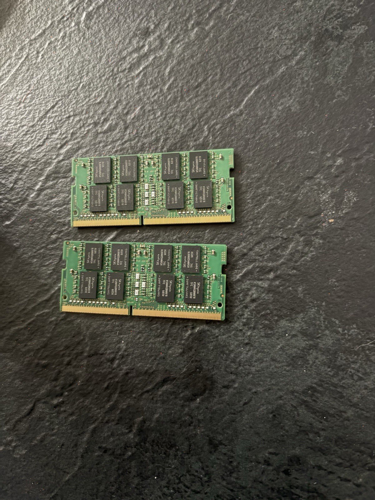 SK Hynix 16GB 2x8GB SODIMM DDR4 2133MHz Laptop Memory Kit HMA41GS6AFR8N