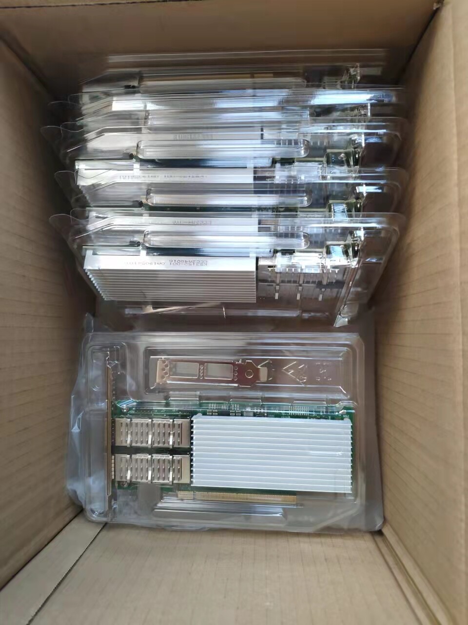 NEW E810-CQDA2 Intel 100GbE Dual Port QSFP28 Eth Network Adapter E810CQDA2