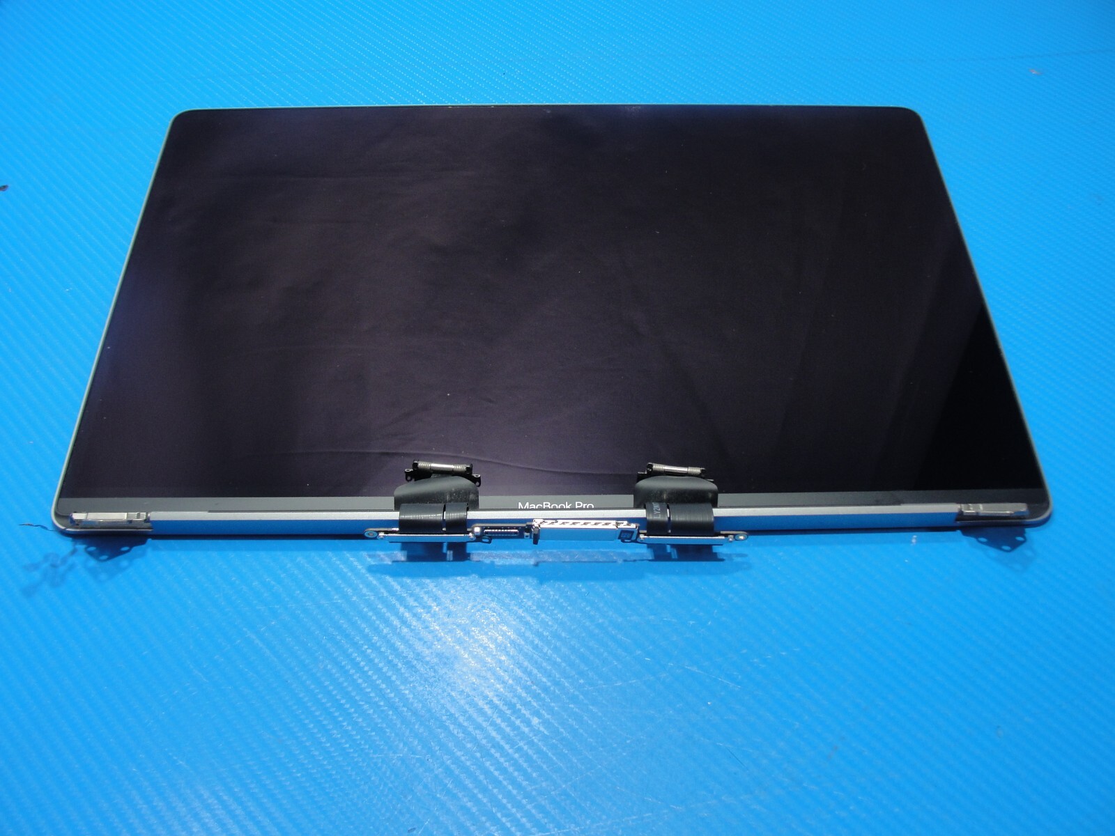 MacBook Pro A2141 2019 MVVJ2LL 16″ Glossy LCD Screen Assembly Gray 661-14200