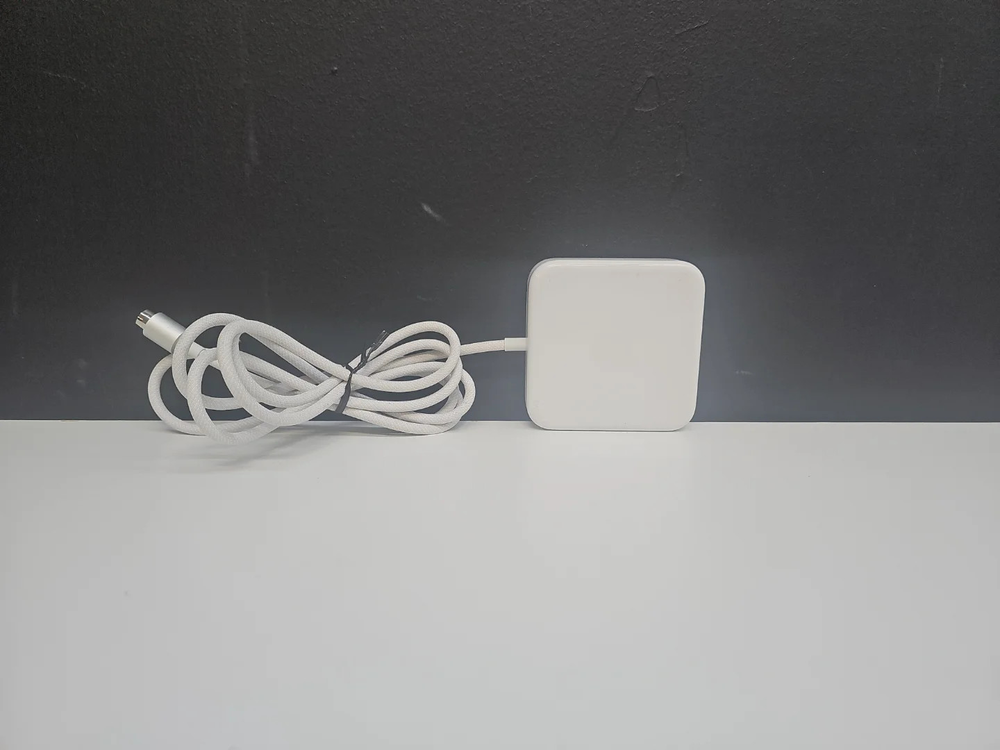 Genuine Apple 143W Power Adapter for 24-inch iMac (M1/M3/M4, 2021-2024) A2388
