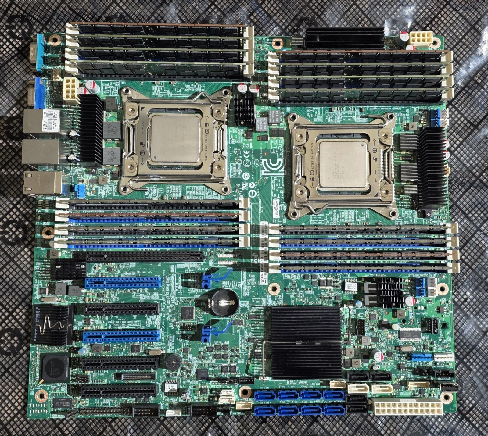 Intel S2600CP2 Server Board with dual e5-2670 xeon cpus and 128gb ram