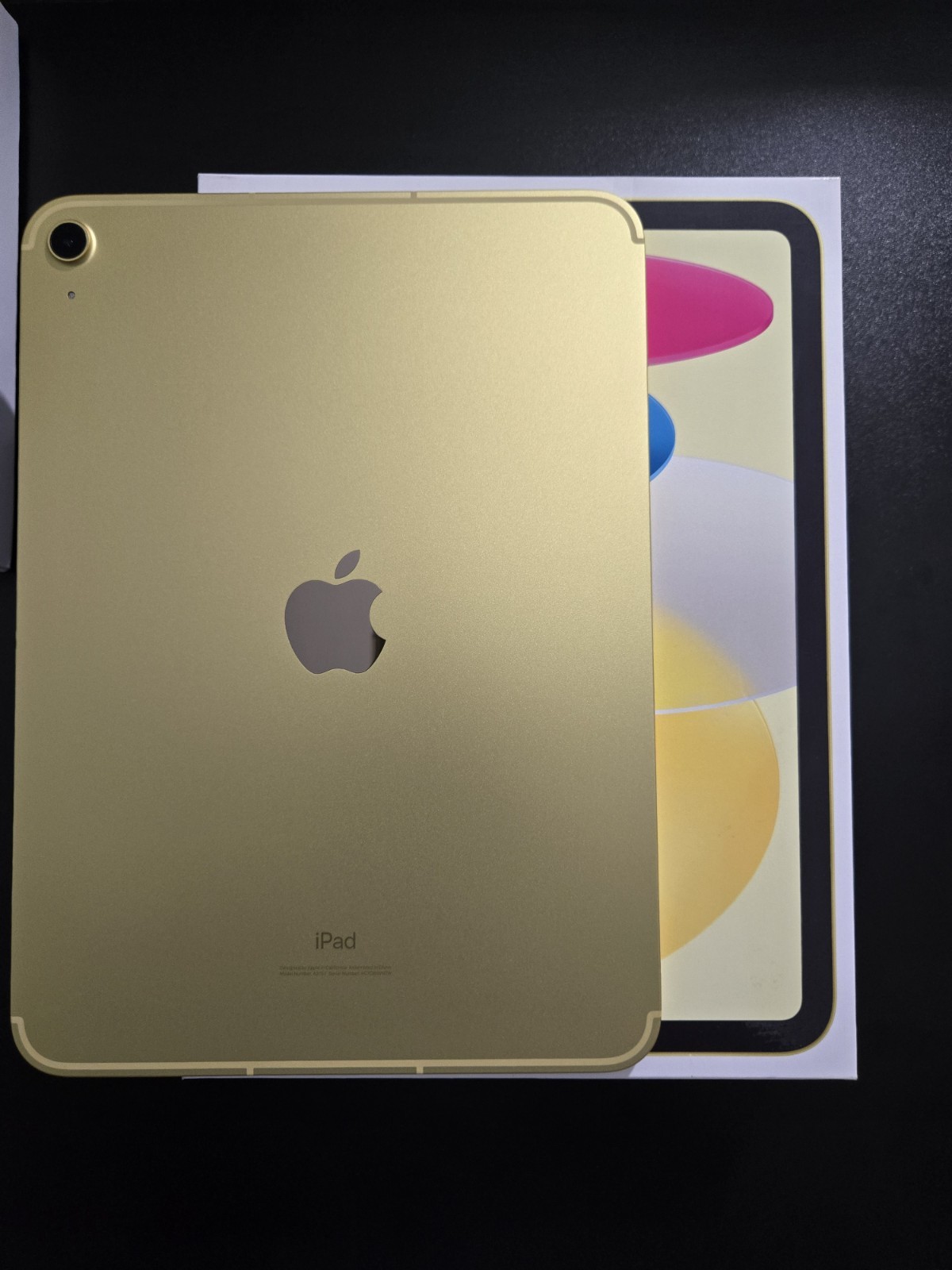 iPad Wi‑Fi + Cellular 128GB – Yellow with FREE Magic Keyboard Folio + Free Case