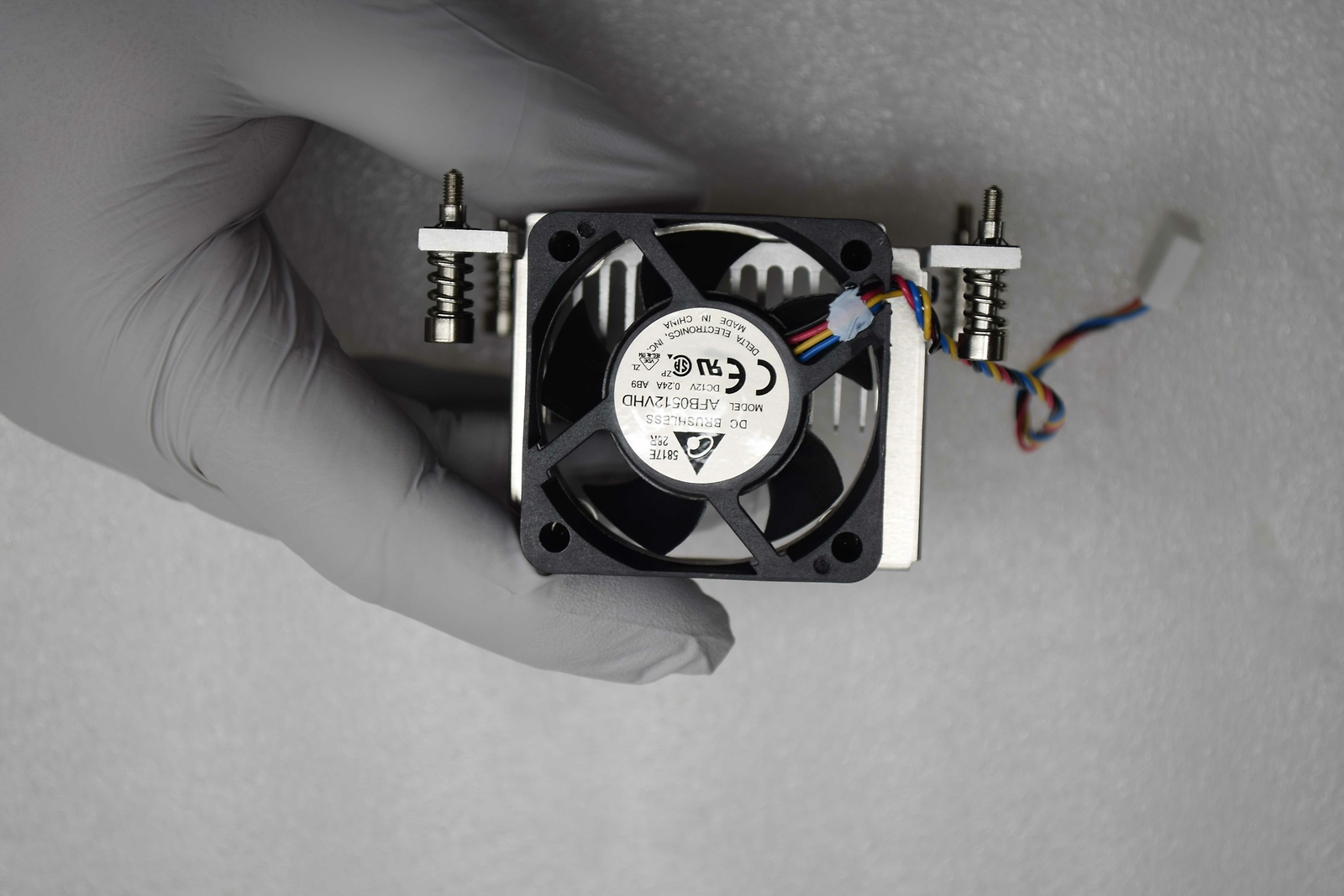 TGCS AFB0512VHD-F00 50mm x 20mm Server Fan W/ Heatsink 3AC00502800