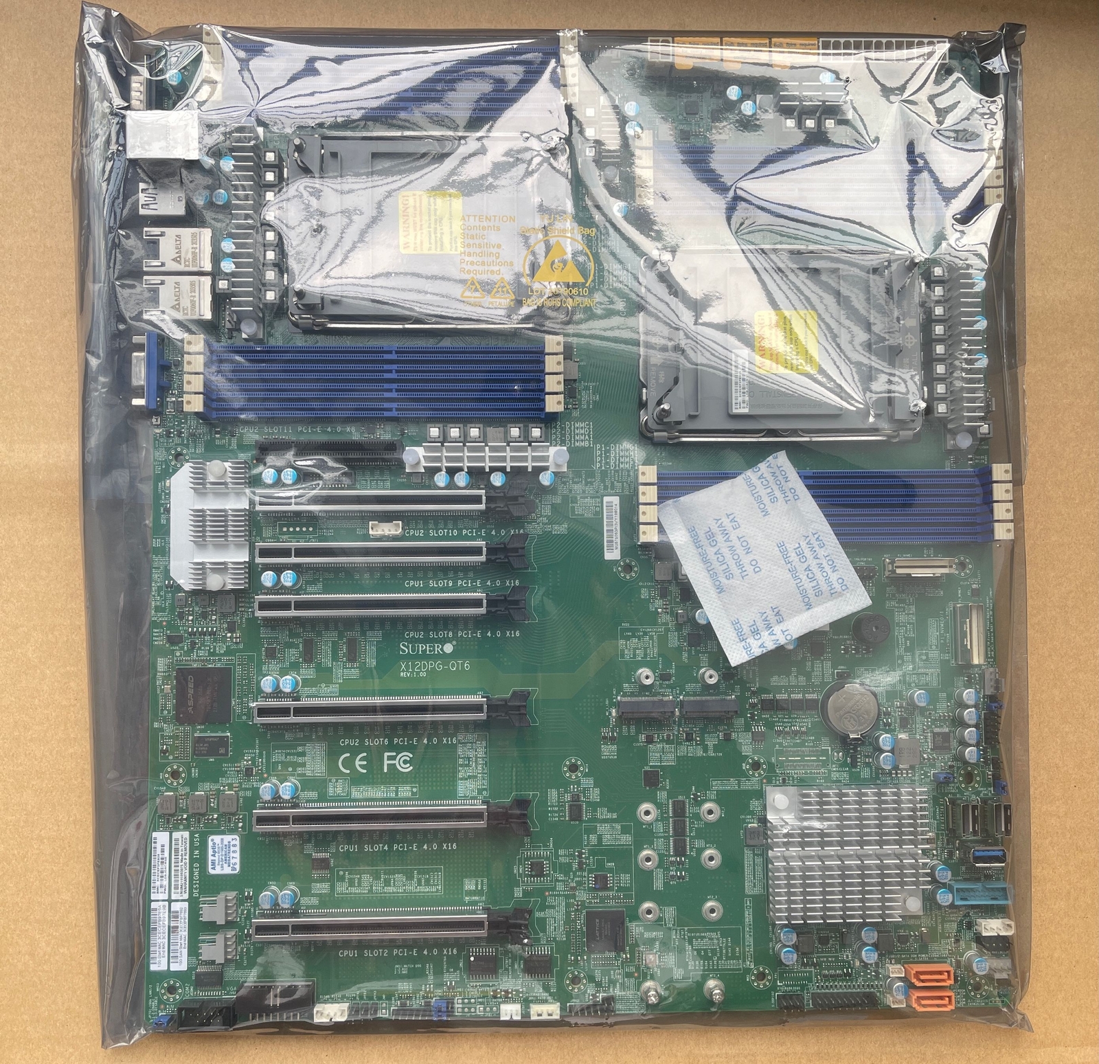 (For 4 GPU)Supermicro X12DPG-QT6+Intel Xeon Platinum 8352V 36C/72T *2+256GB RAM