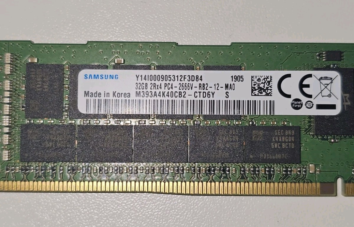 Samsung 32GB DDR4-2666 ECC RDIMM M393A4K40CB2-CTD PC4-21300 2Rx4 Server RAM