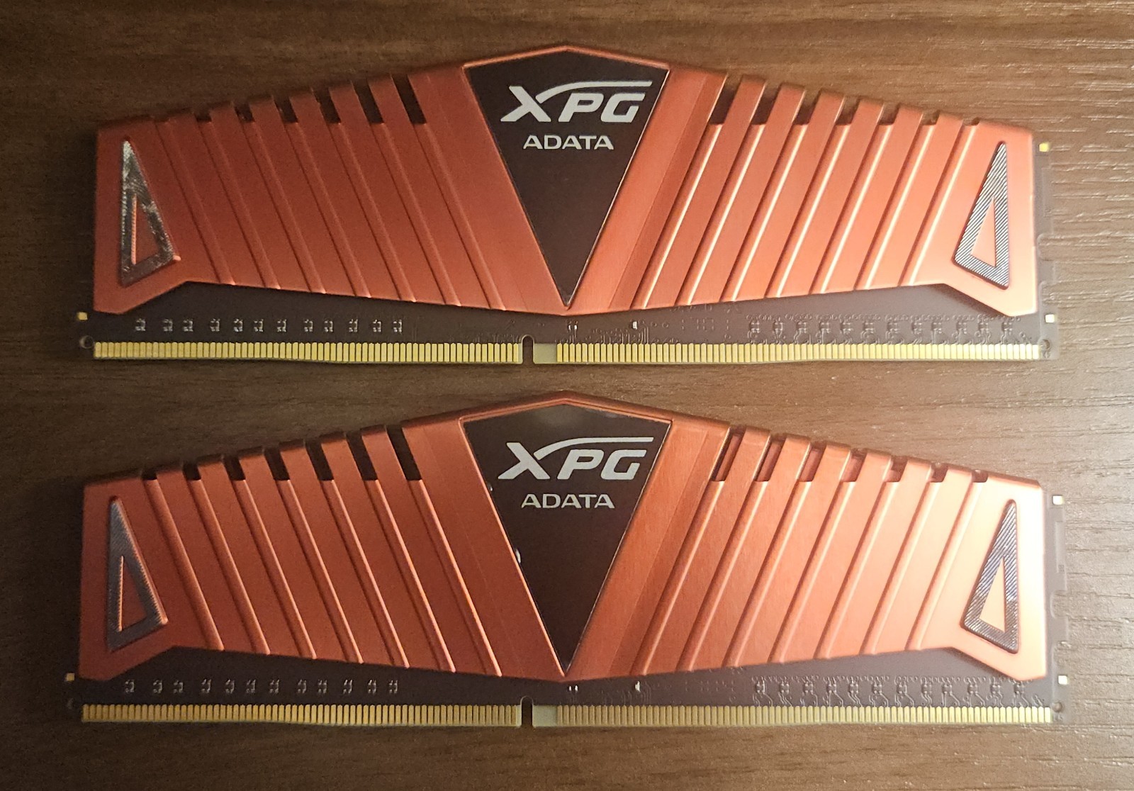 ADATA XPG Red DDR4 DIMM 16GB (2x8GB) 2400MHz AX4U240038G16-BRZ C16 1.2v – No Box