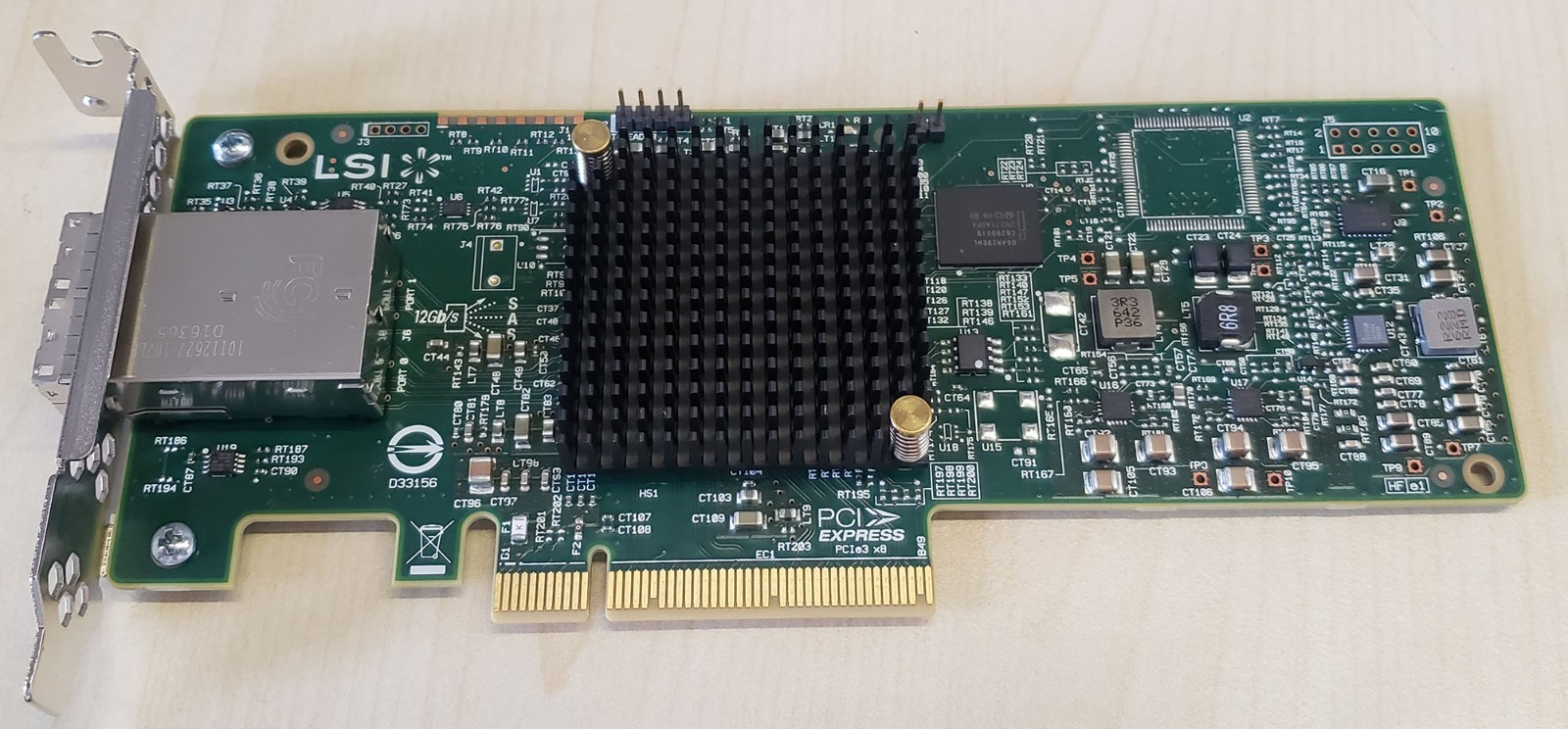 Broadcom LSI SAS9300-8e 12Gb/s SAS/SATA PCI-e 3.0 HBA Adapter – Low Bracket