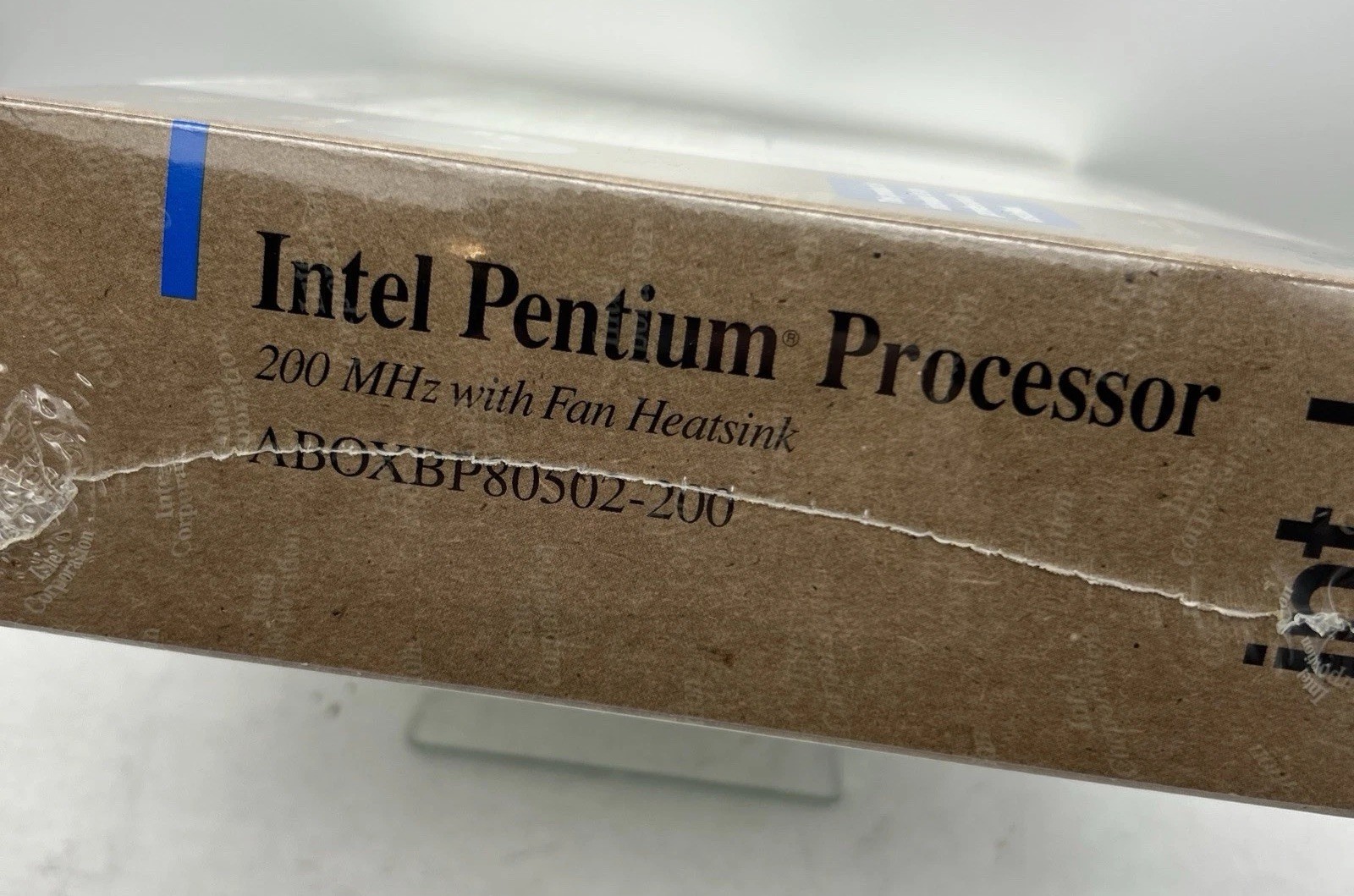 NEW Retail Box Intel Pentium Processor 200MHz CPU 1997 Collector Grade SY045