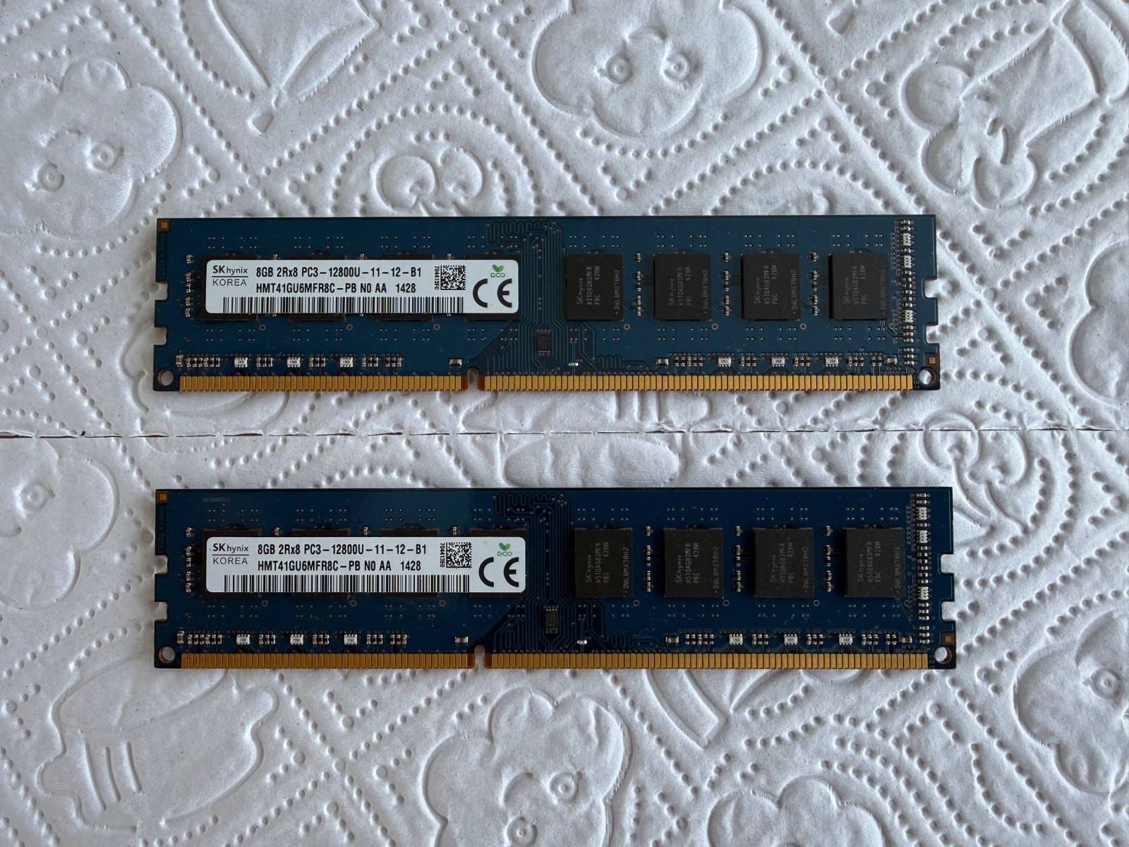 SK HYNIX 16GB 8×2 DDR3 1600