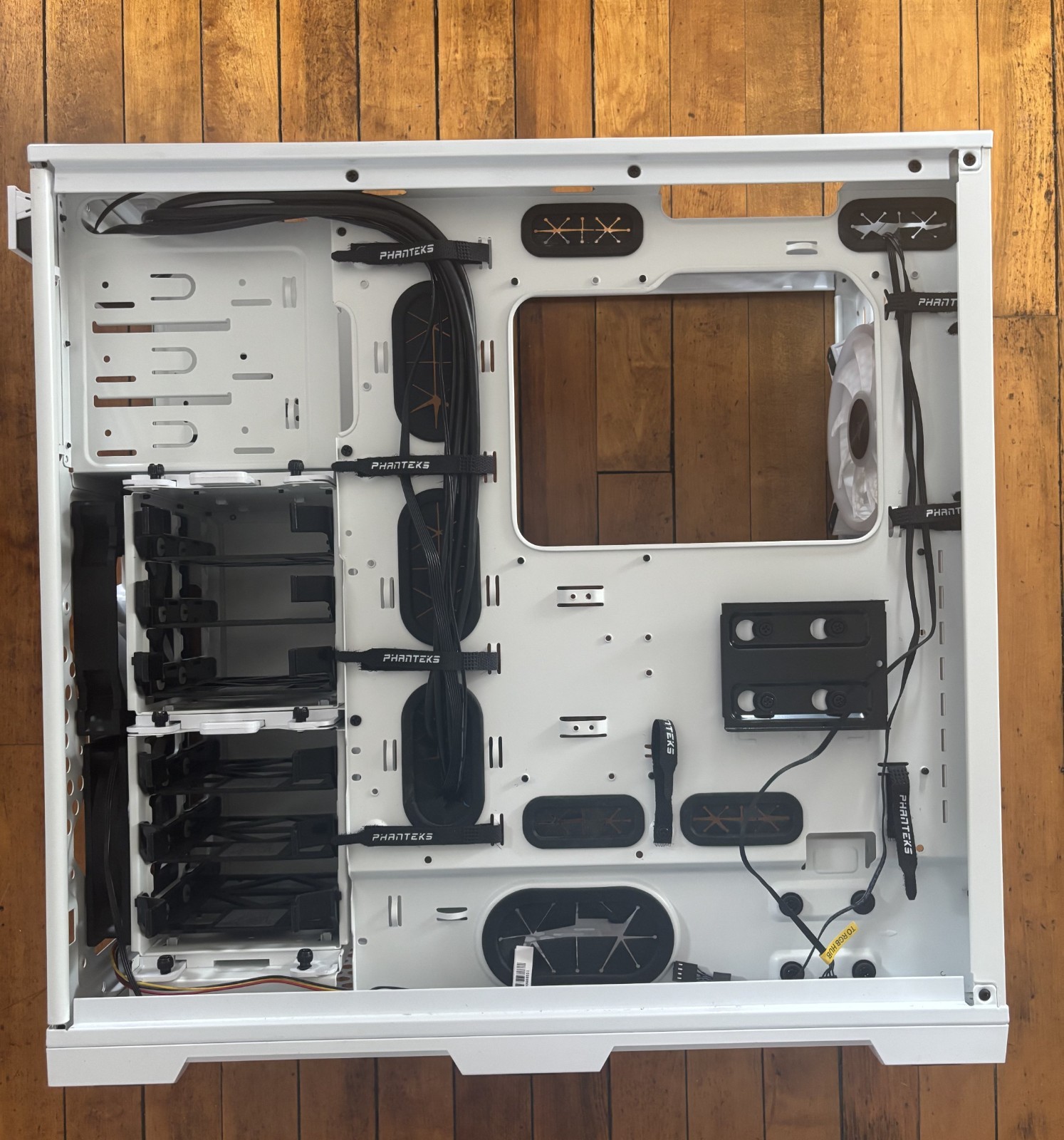 Phanteks Enthoo Pro ATX Full Tower Case – Includes 2 Corsair RGB Fans