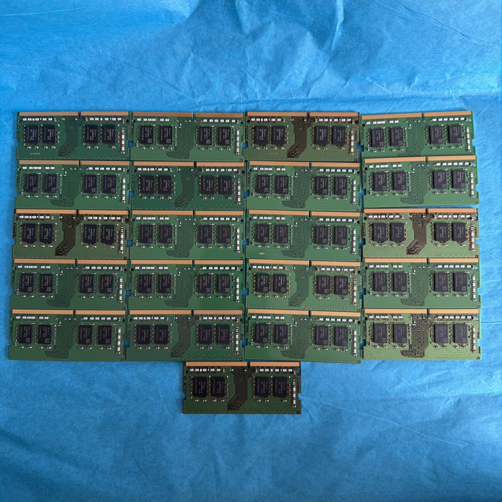 Sk Hynix 8GB lot Of 21 (168gb Total)1Rx8 PC4-2666V Laptop Memory Tested/working