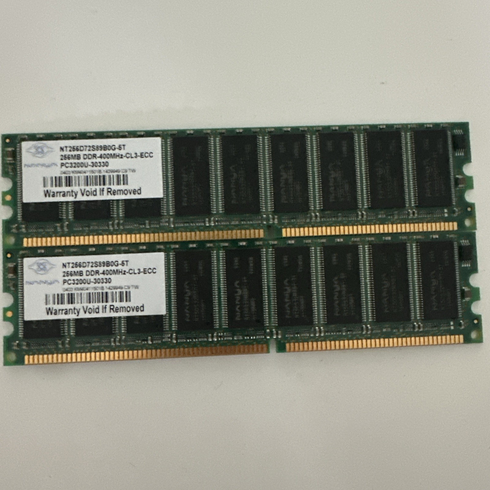 ⭐️⭐️⭐️⭐️⭐️ NT256D72S89BOG-5T Nanya 256MB DDR-400MHz UDIMM 1Rx8 CL3 Memory