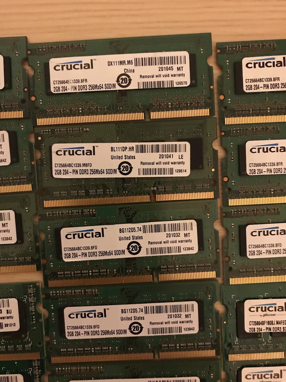 Lots of 20 Crucial 2GB 204-PIN DDR3 256Mx64 SODIM Laptop Memory CT25664BC1339