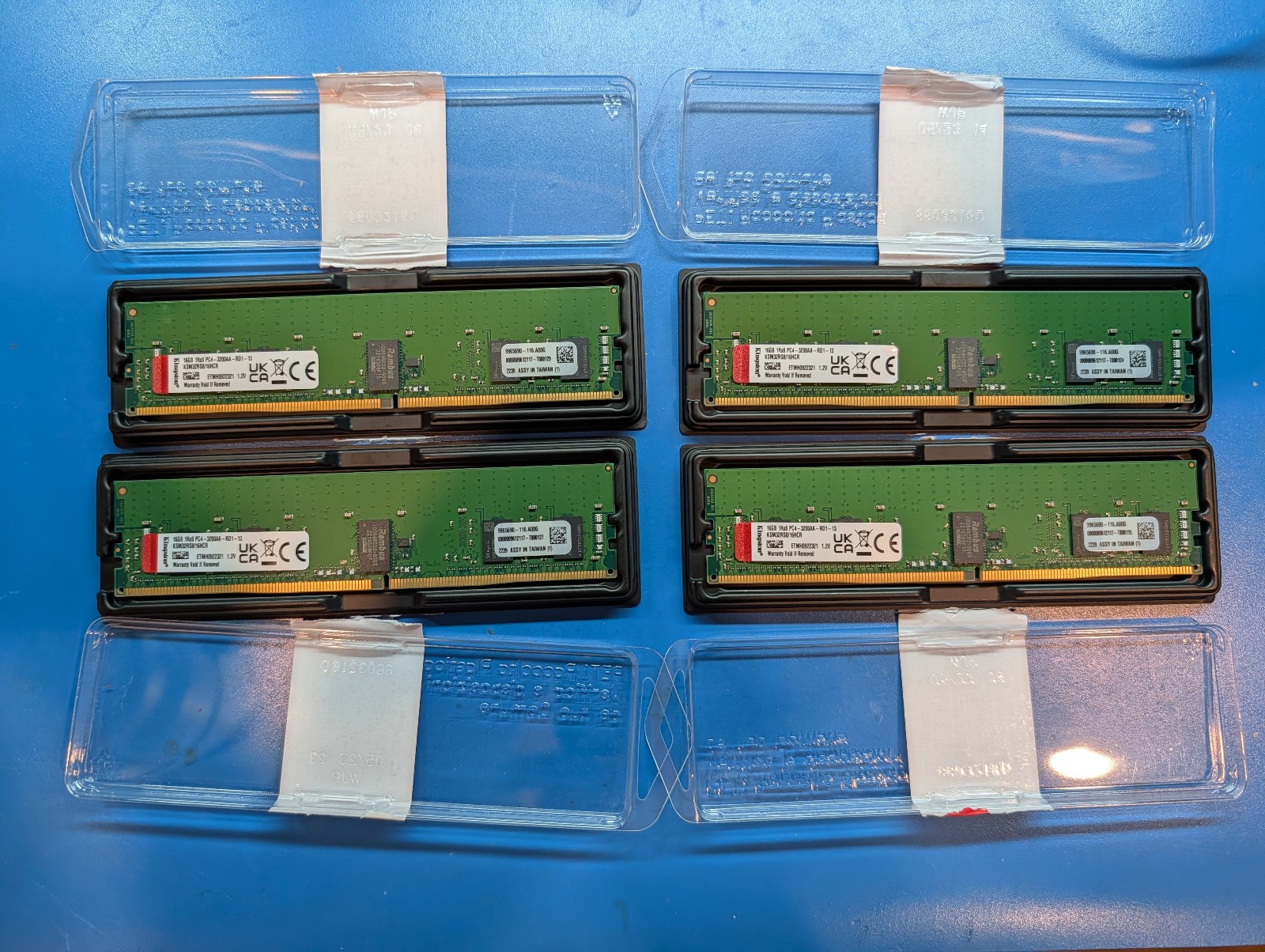 Lot of 4 Kingston 16GB DDR4 3200MT/s ECC RDIMM KSM32RS8/16HCR Server RAM (64GB)