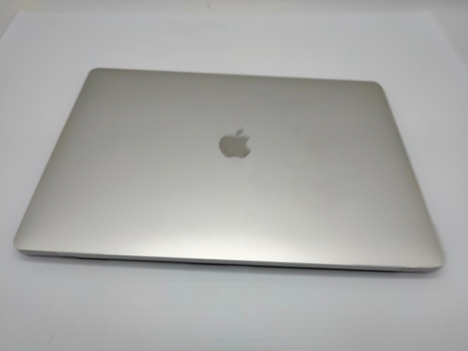Apple 15″ A1990 2018 EMC 3215 MacBook Pro LCD Screen Assembly Chassis SILVER