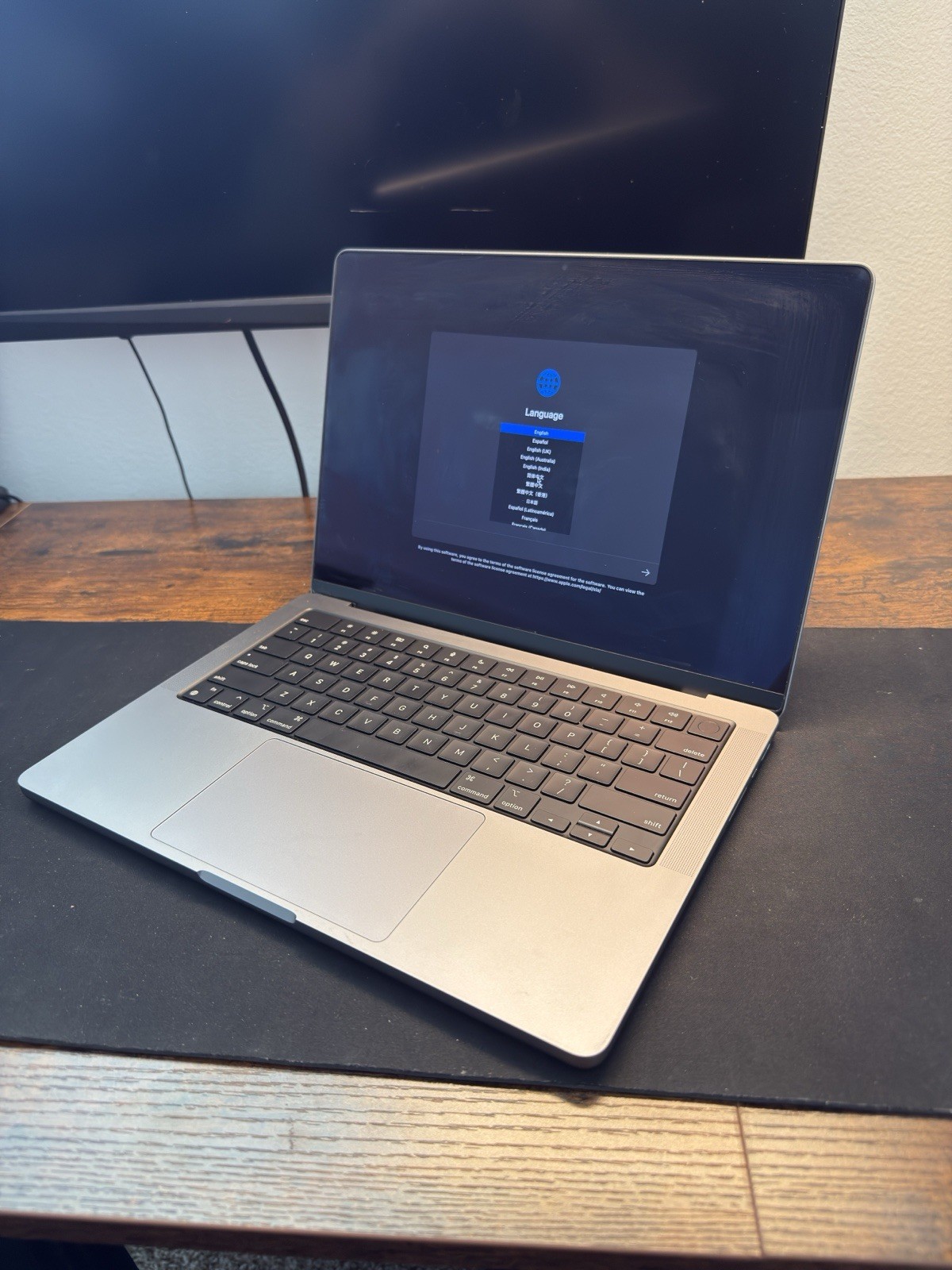 2021 MacBook Pro 14-inch M1 Max – 24-Core GPU 64GB RAM, 1TB SSD FOR Parts Only