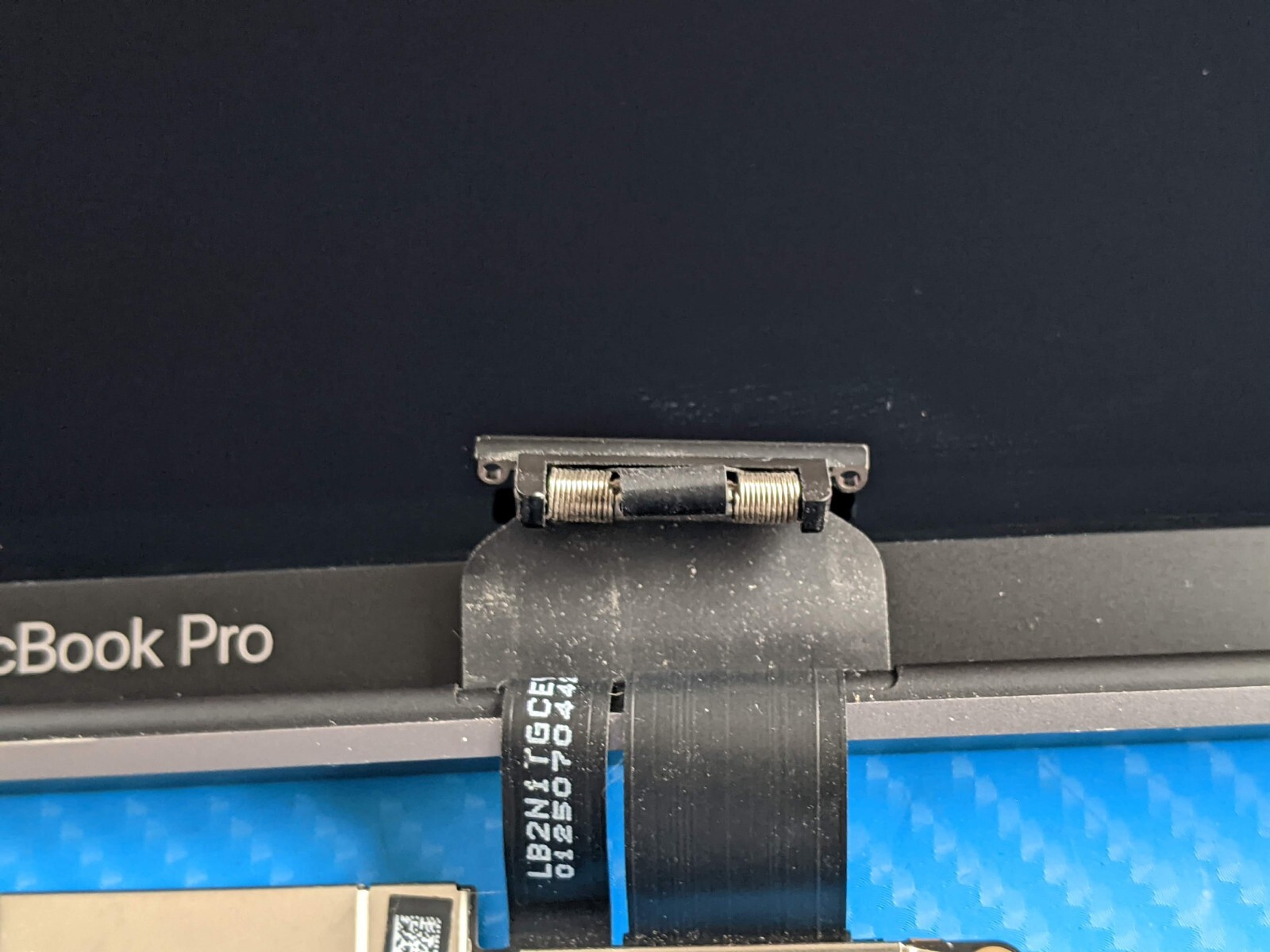 MacBook Pro A2141 Late 2019 BTO 16″ LCD Screen Assembly Gray 661-14200