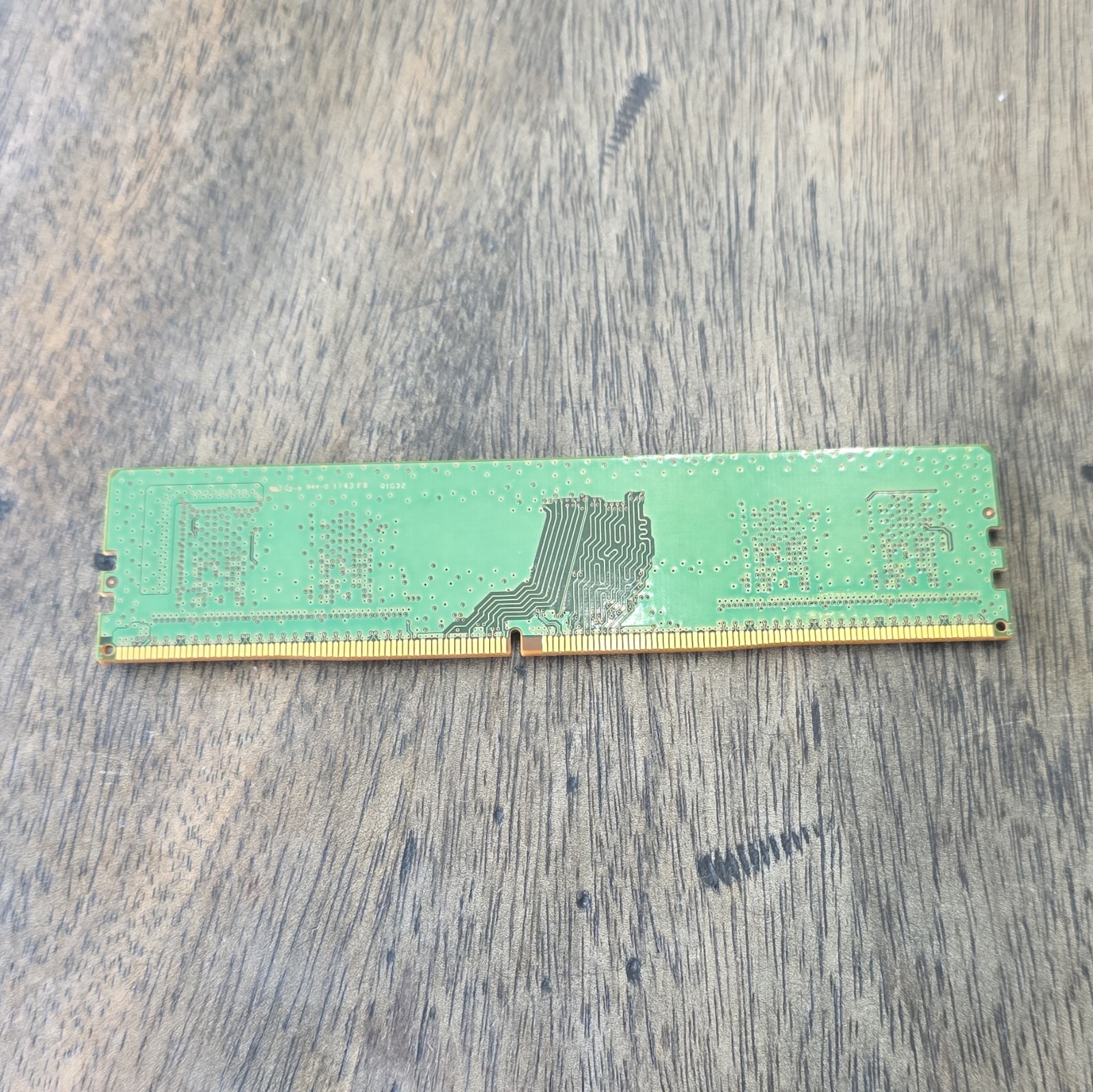 Samsung 4GB DDR4 UDIMM PC4-2400T 288-Pin Non-ECC Unbuffered RAM