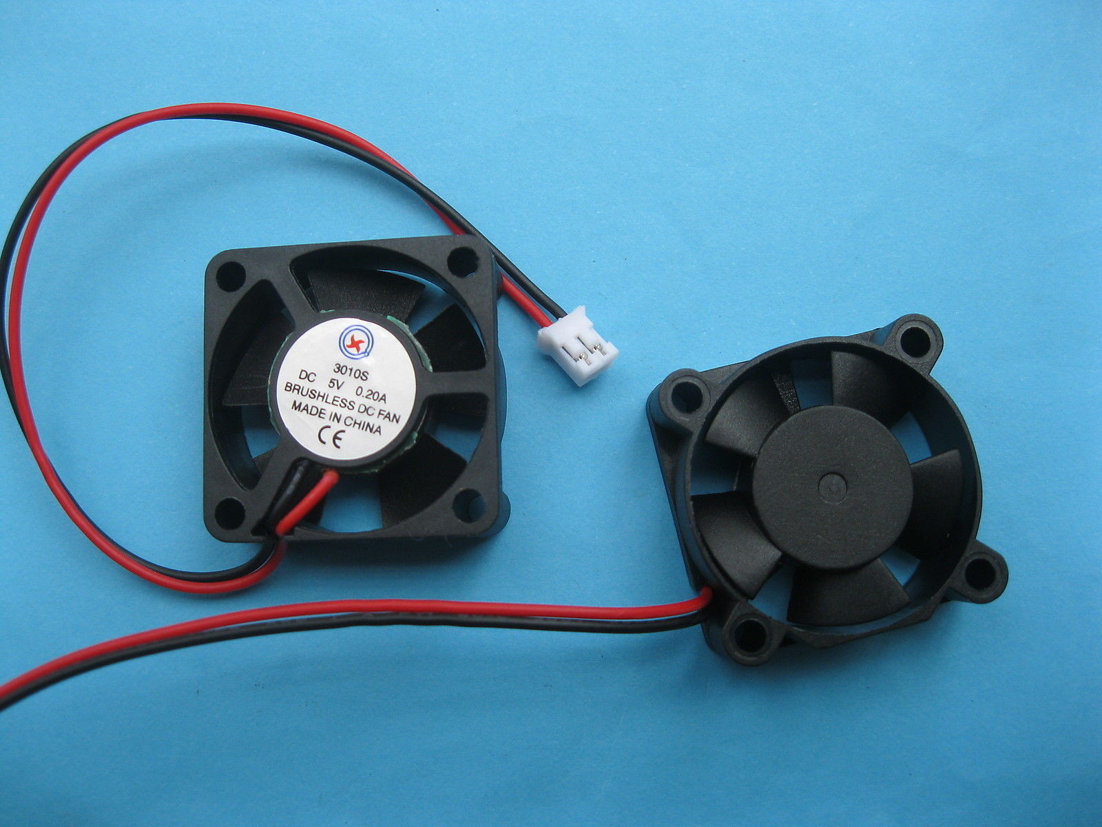 10 pcs Brushless DC Cooling Fan 5V 3010S 5 Blade 30x30x10mm Sleeve Bearing 2pin