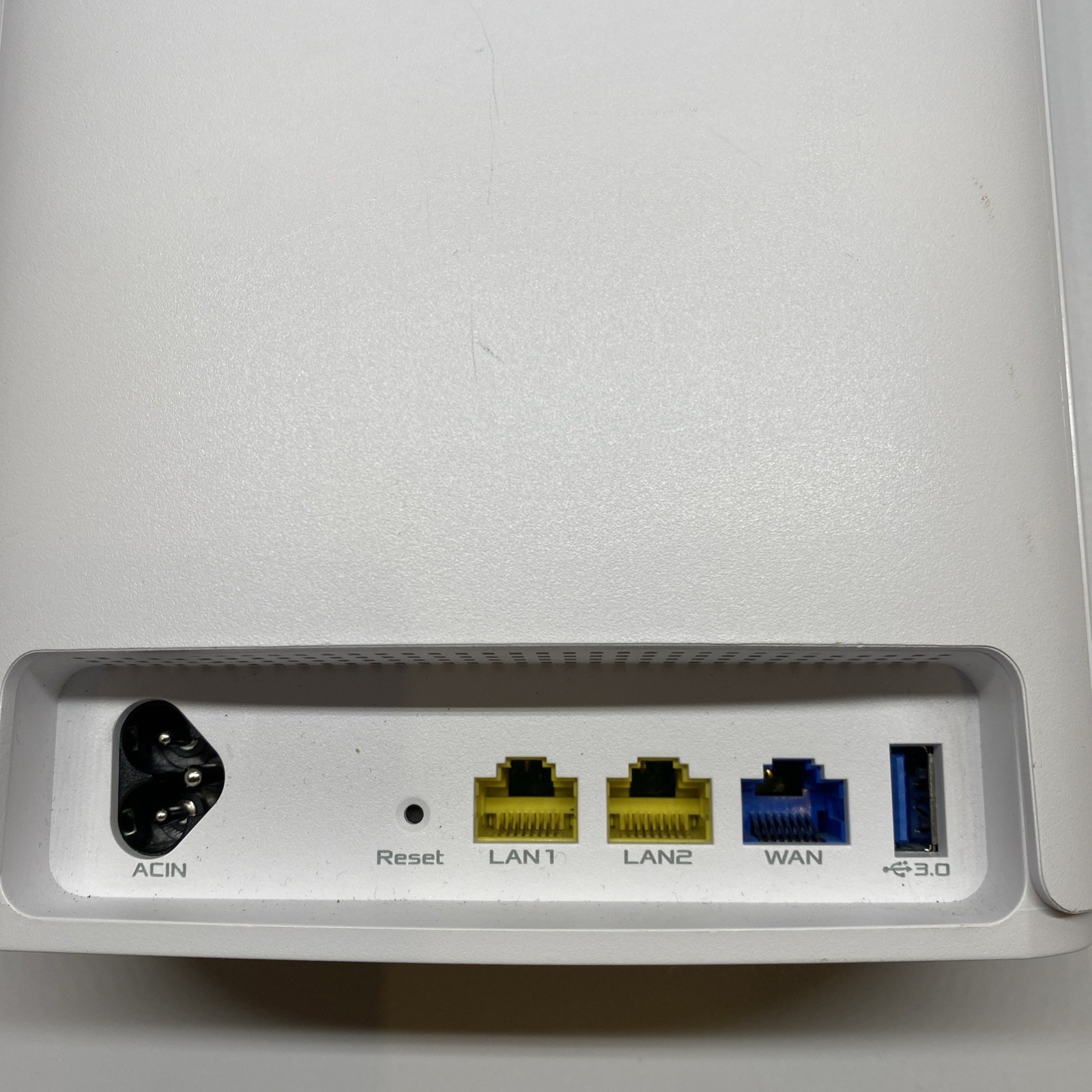 ASUS ZenWiFi AX Hybrid Powerline Mesh WiFi 6 System (XP4) – Whole Home Coverage