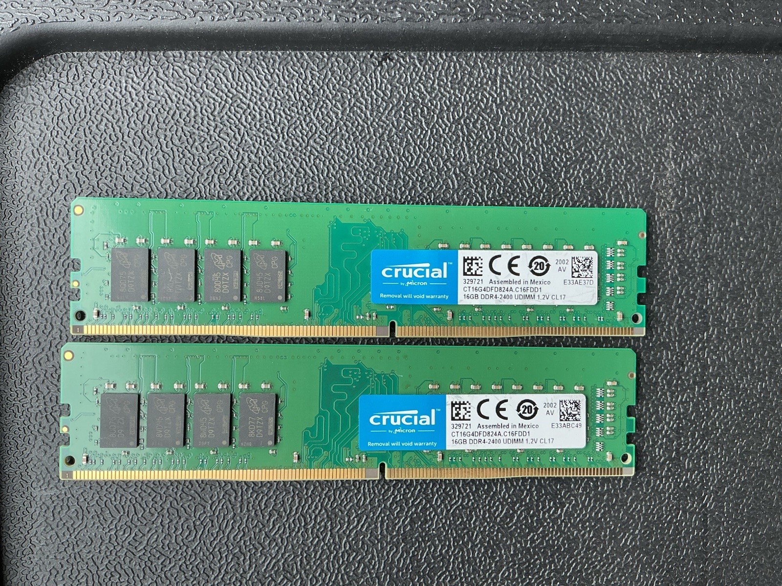 Crucial DDR4 2x16gb. 32 Gb Kit 2400 MHz UDIMM