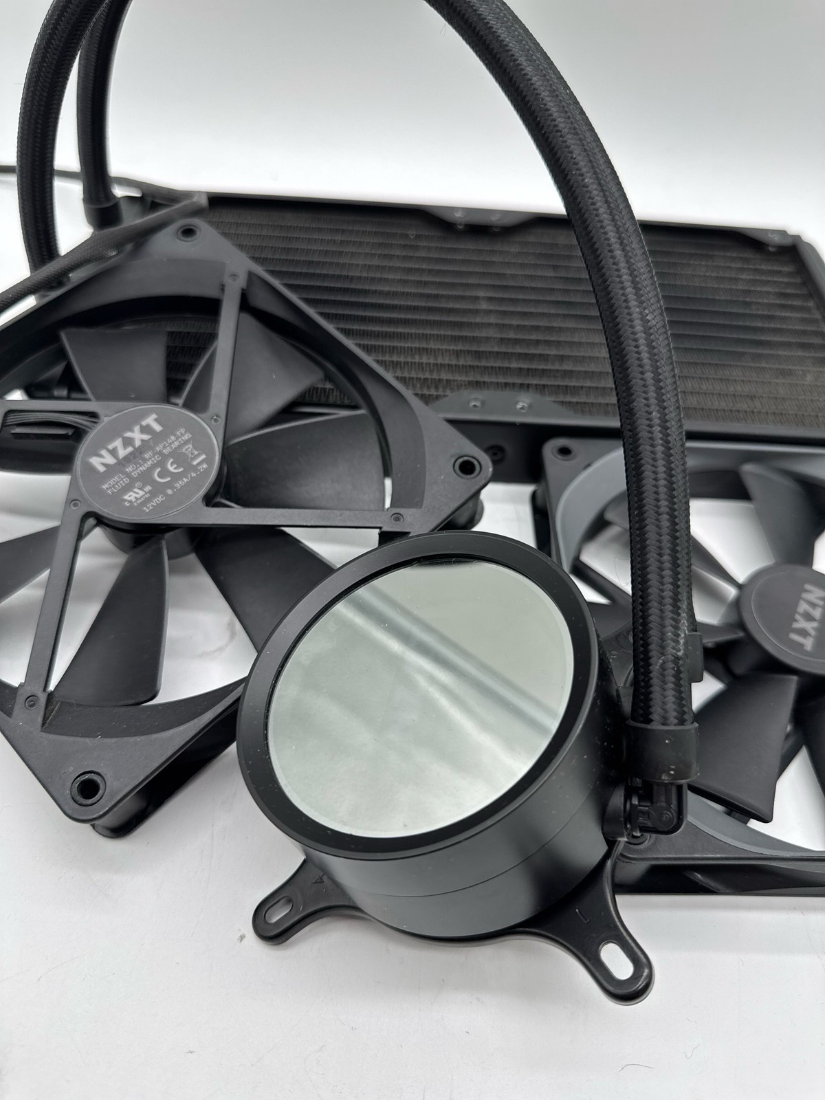 NZXT Kraken Plus 280 – AIO CPU Liquid Cooler – 280mm Radiator – RL-KN280-B2