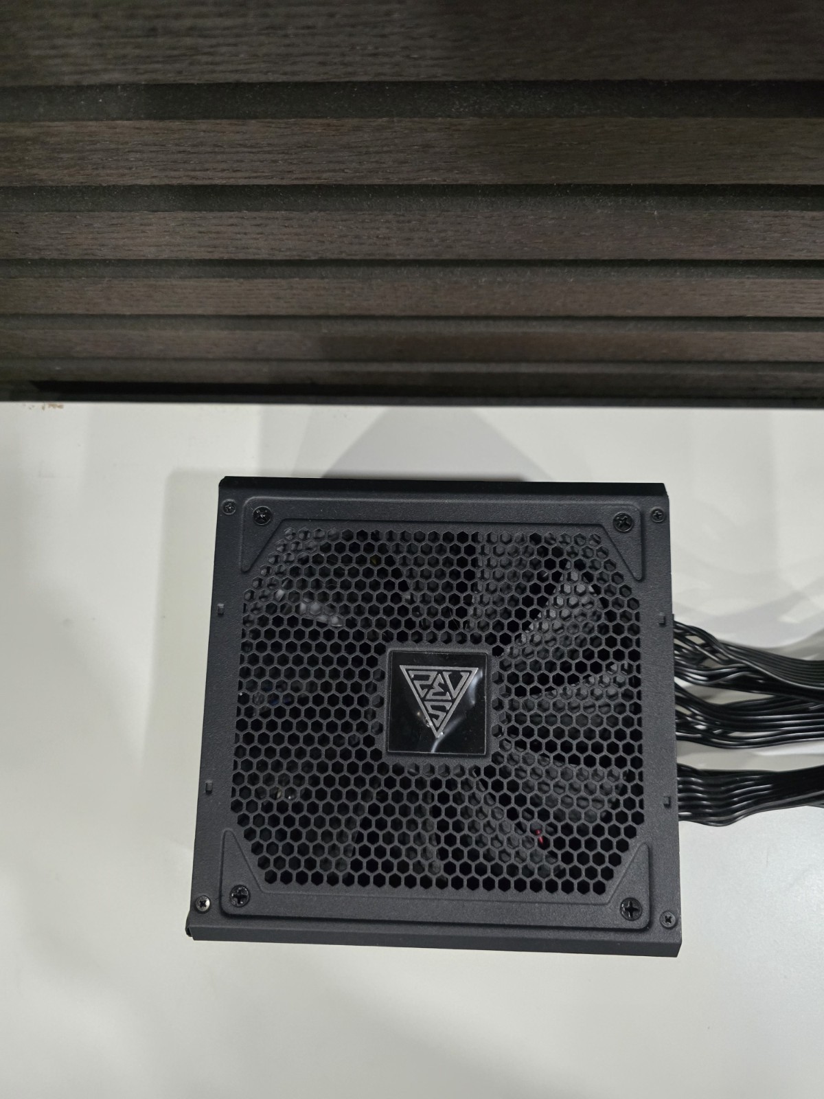GAMDIAS HELIOS P2-1000G 1000W 80+ Gold Fully Modular Power Supply Tested
