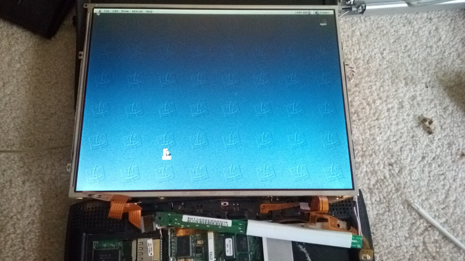 Wallstreet Powerbook G3 14″ LCD panel, ribbon connectors, and Inverter .