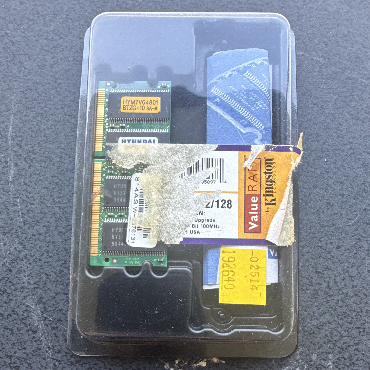 Hyundai ValueRAM 128MB PC-100 SDR SDRAM 144-Pin SO-DIMM Non-ECC Unbuf