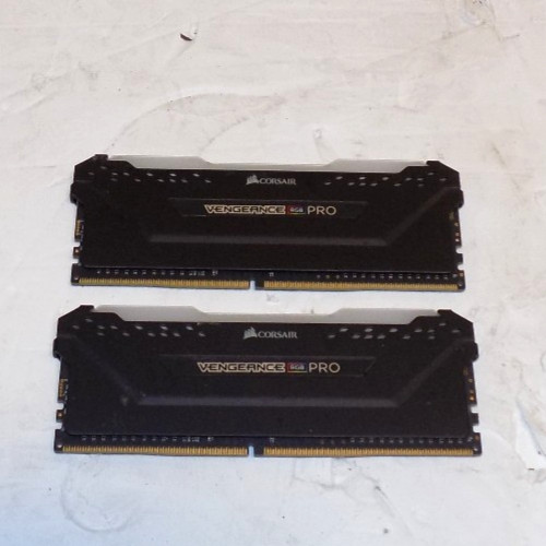 Corsair Vengeance RGB Pro 16GB (2x8GB) RAM DDR4 3200MHz CMW16GX4M2C3200C16 Mem