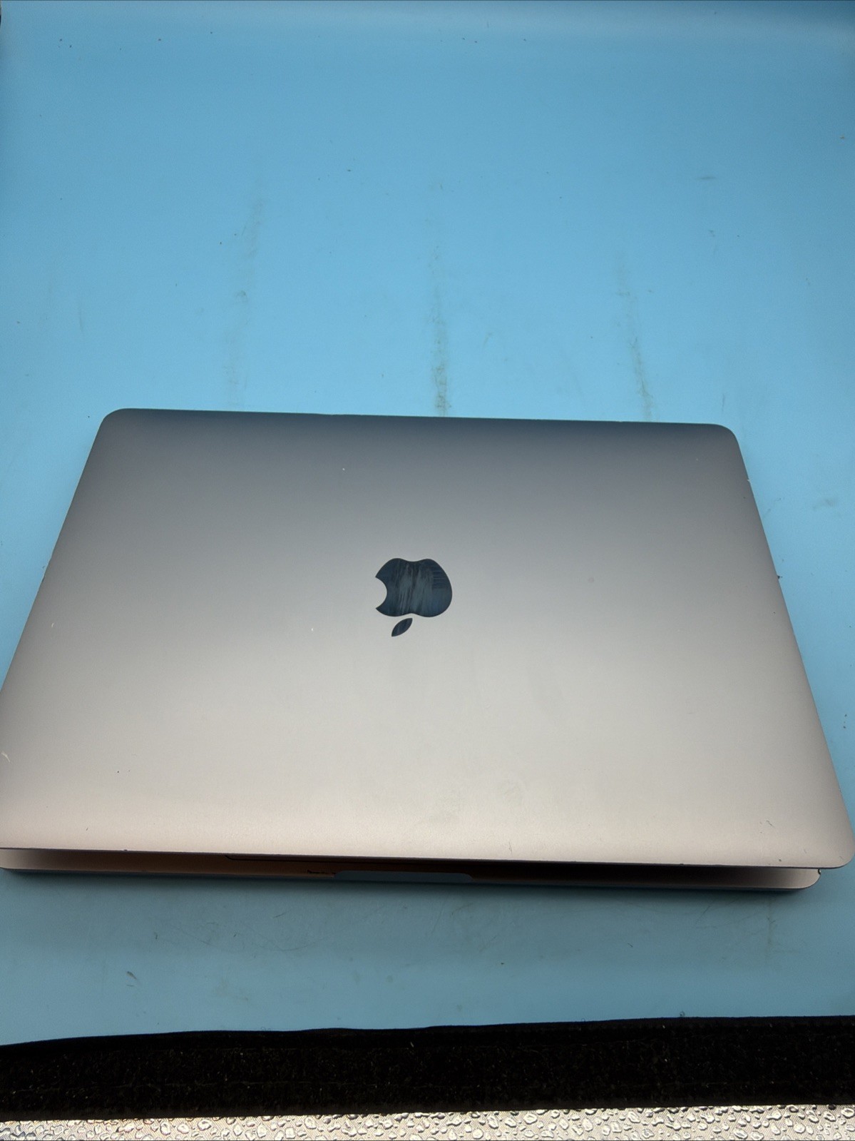 Apple A2289 MacBook Pro 13″ 2020 Chassis + Battery + Screen Parts Repair
