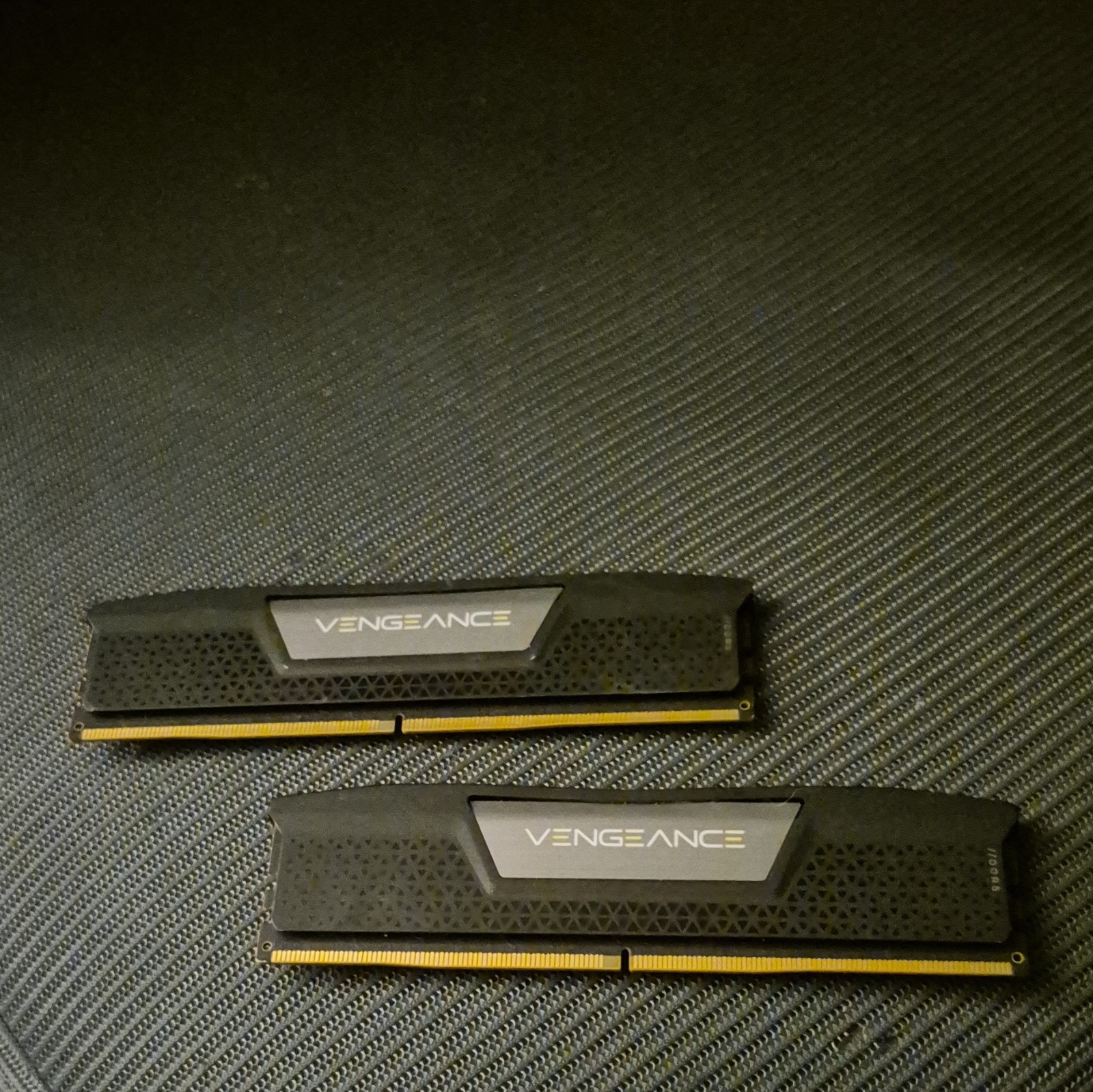 2x16gb Gddr5 Intel Kit, 6400 MT/s Never Used, Will Not Accept Offer Under 230$