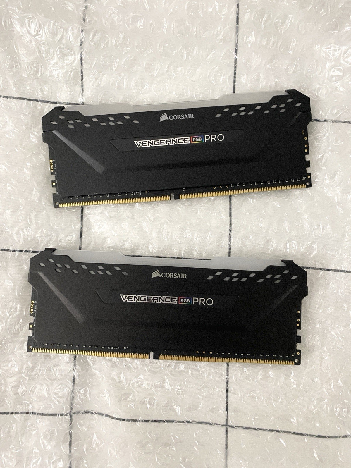 Corsair Vengeance RGB Pro DDR4 RAM 16GB 2x8GB Mixed Kit Black Computer PC Parts