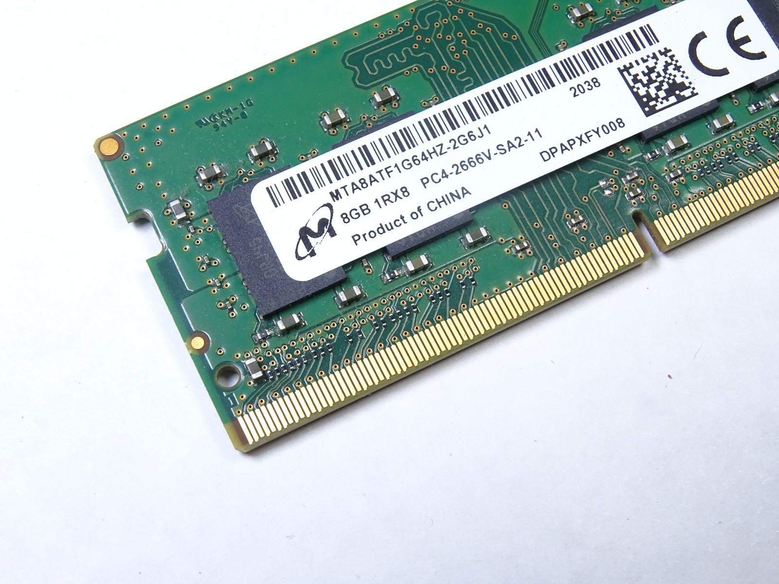 Micron 8GB DDR4-2666 PC4-21300 260-Pin SO-DIMM Laptop RAM MTA8ATF1G64HZ-2G6J1
