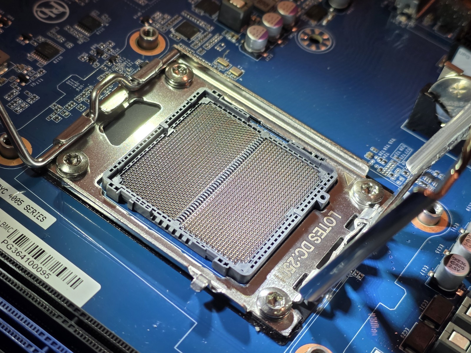 Gigabyte MC13-LE0 Socket AM5 Supported AMD EPYC 4004/ AMD Ryzen 7000 Series CPU