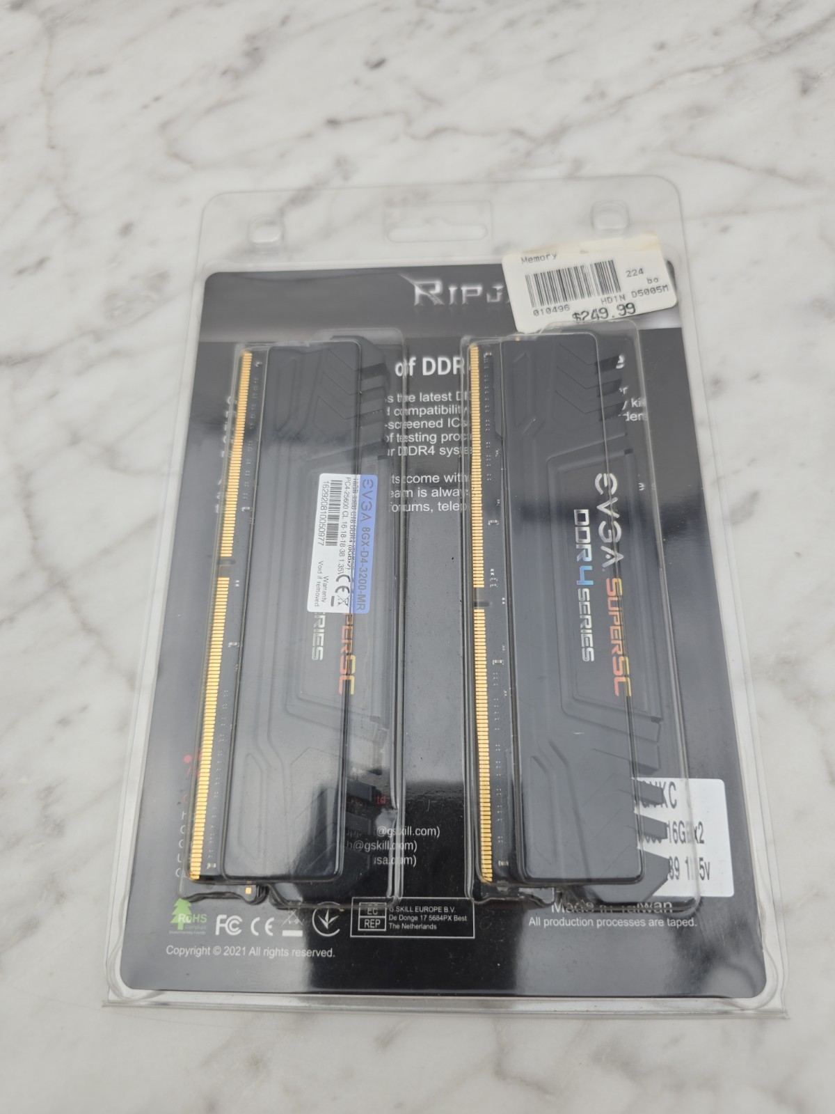 EVGA Super SC 16GB (8GB x 2) DDR4 3200 CL16 Memory Kit RAM