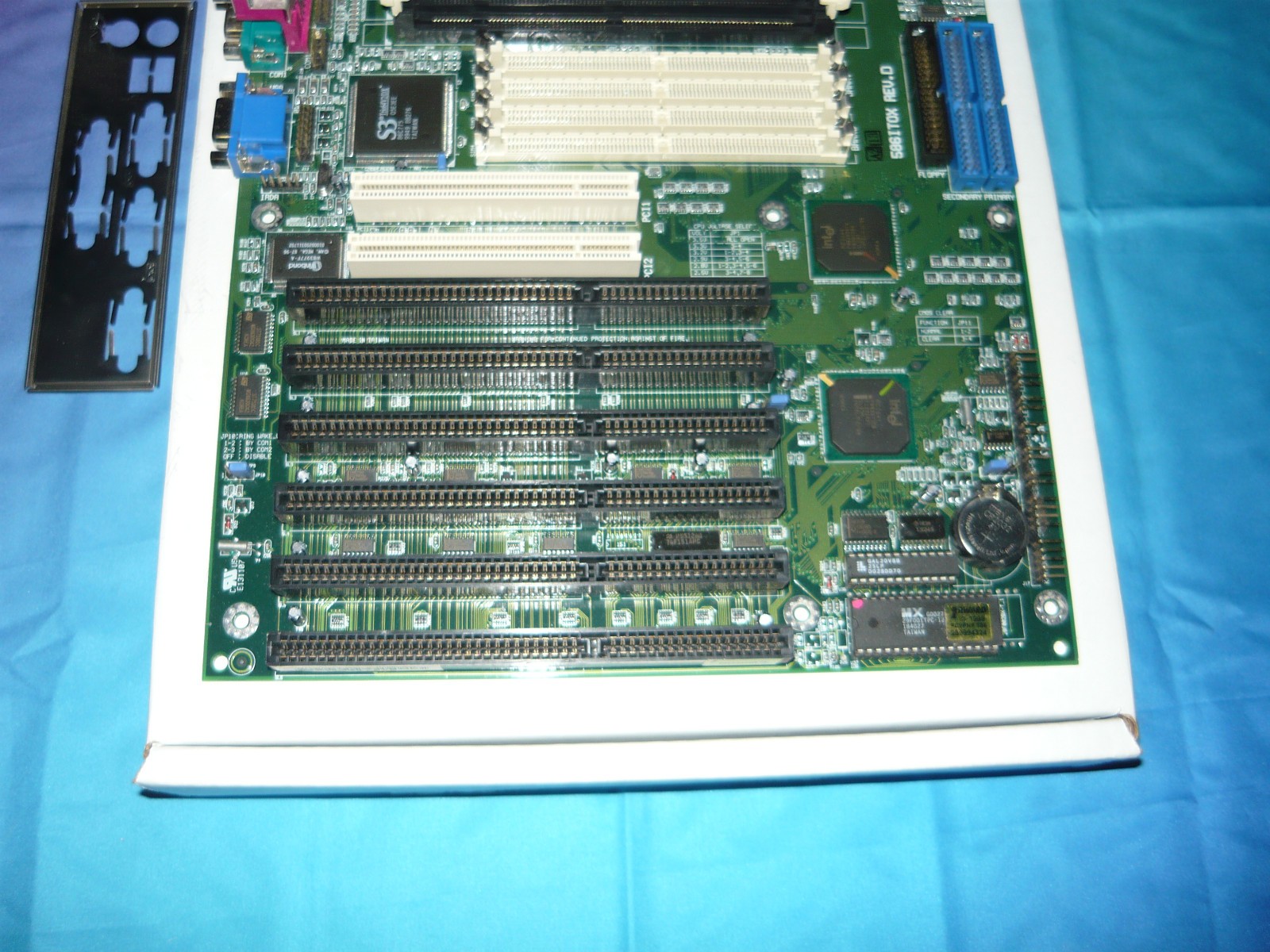 Vintage DFI 586ITOX Socket 7 ATX Server Motherboard Used Good 6 ISA Slots