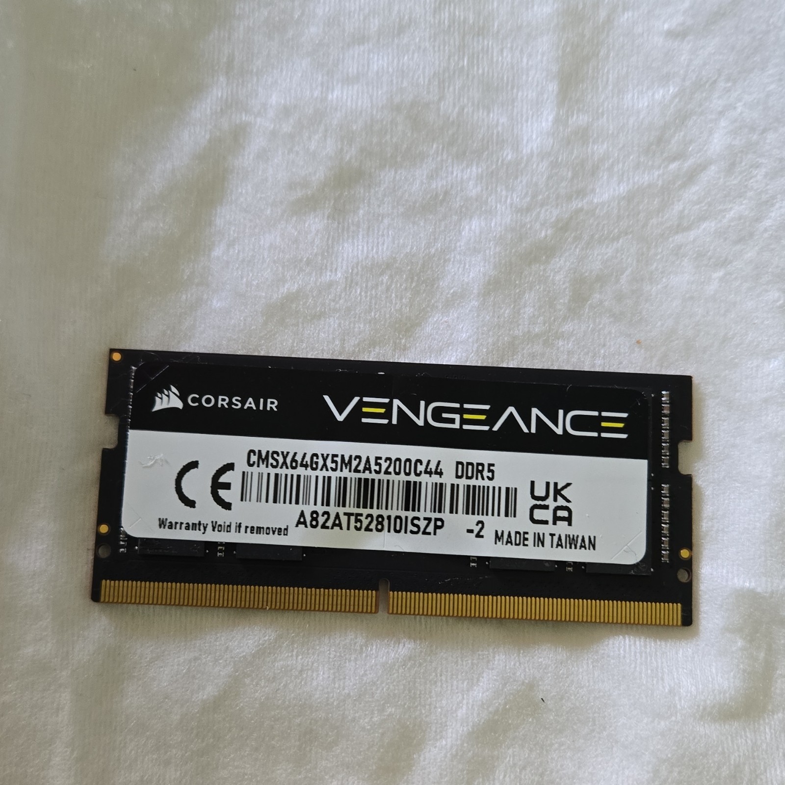 Corsair Vengeance 32GB DDR5-5200 SO-DIMM 262-Pin Non-ECC CMSX64GX5M2A5200C44