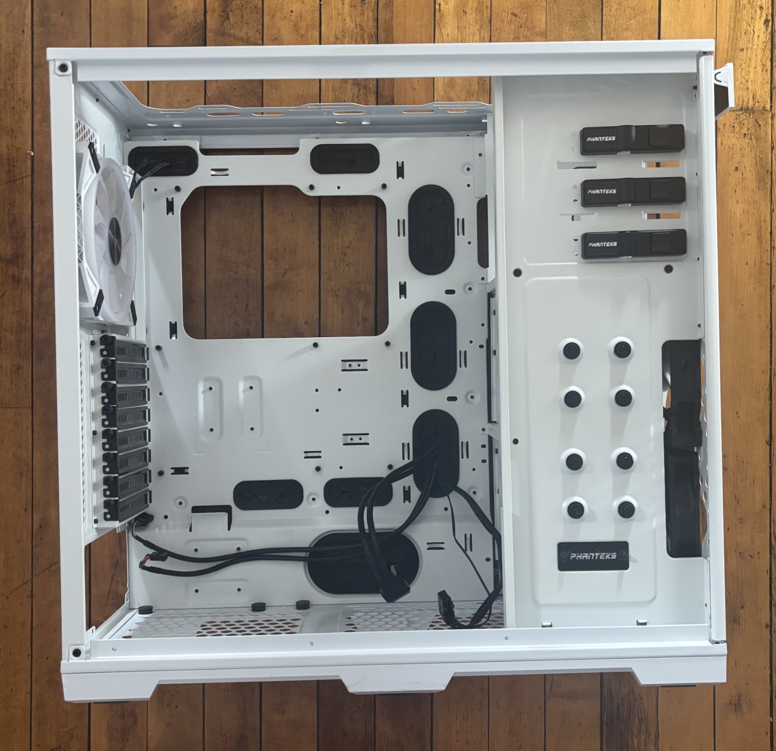 Phanteks Enthoo Pro ATX Full Tower Case – Includes 2 Corsair RGB Fans