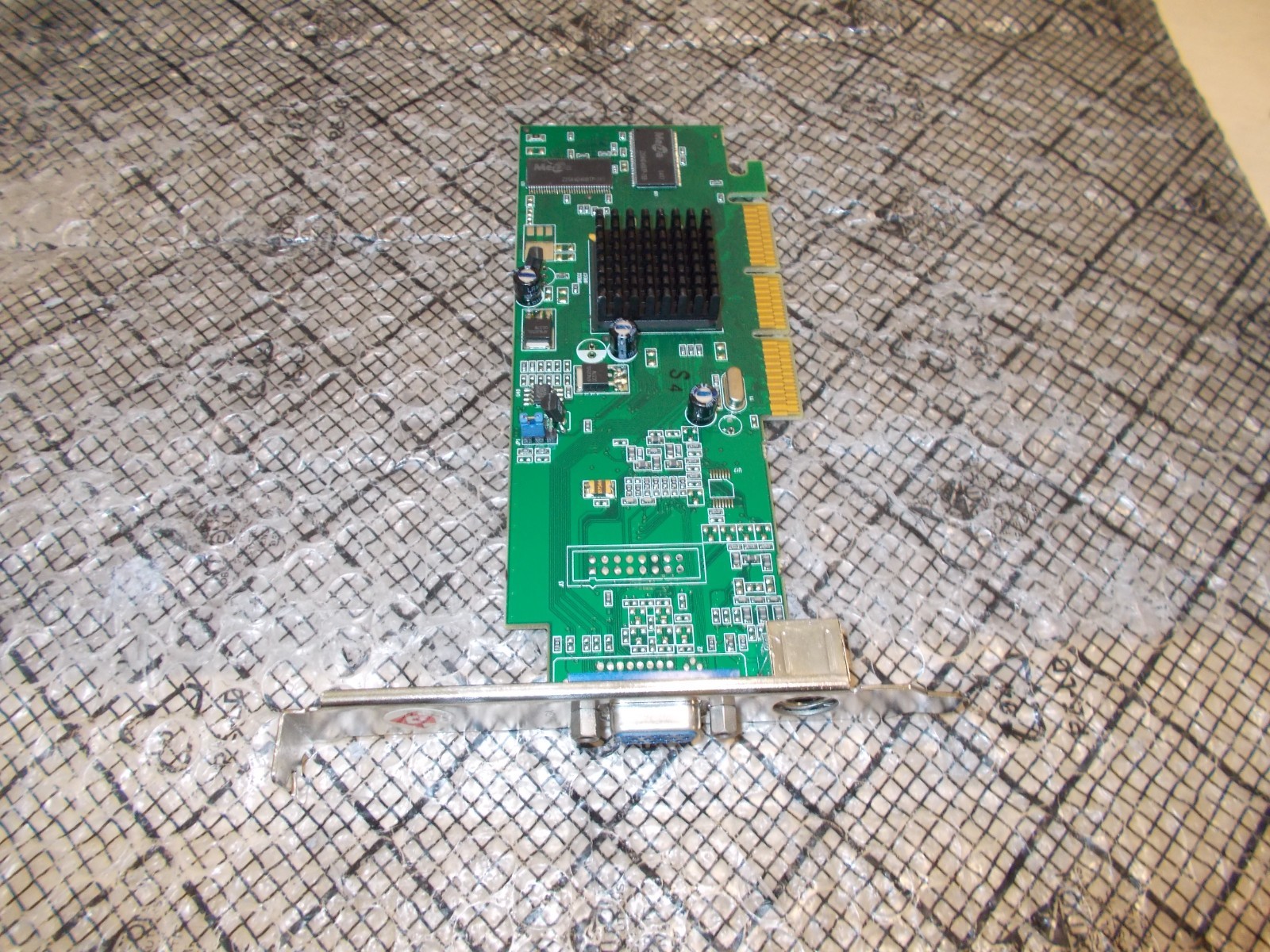 Diamond ATI Radeon 7000 32MB AGP VGA Video Card 1024-2C28-A5-BD
