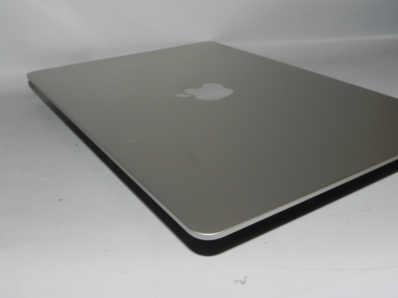 MacBook Air M2 A2681 LCD Screen Assembly FOR PARTS OR REPAIR – Starry Sky –