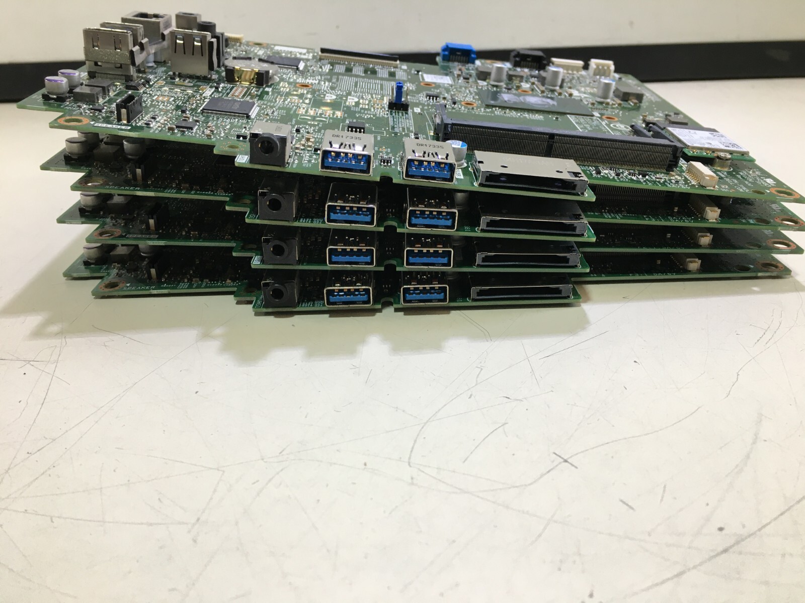 LOT 4: DELL INSPIRON 24 3459 AIO MOTHERBOARD i5-7200U 2.5GHz DDR4 0JYH5J JYH5J